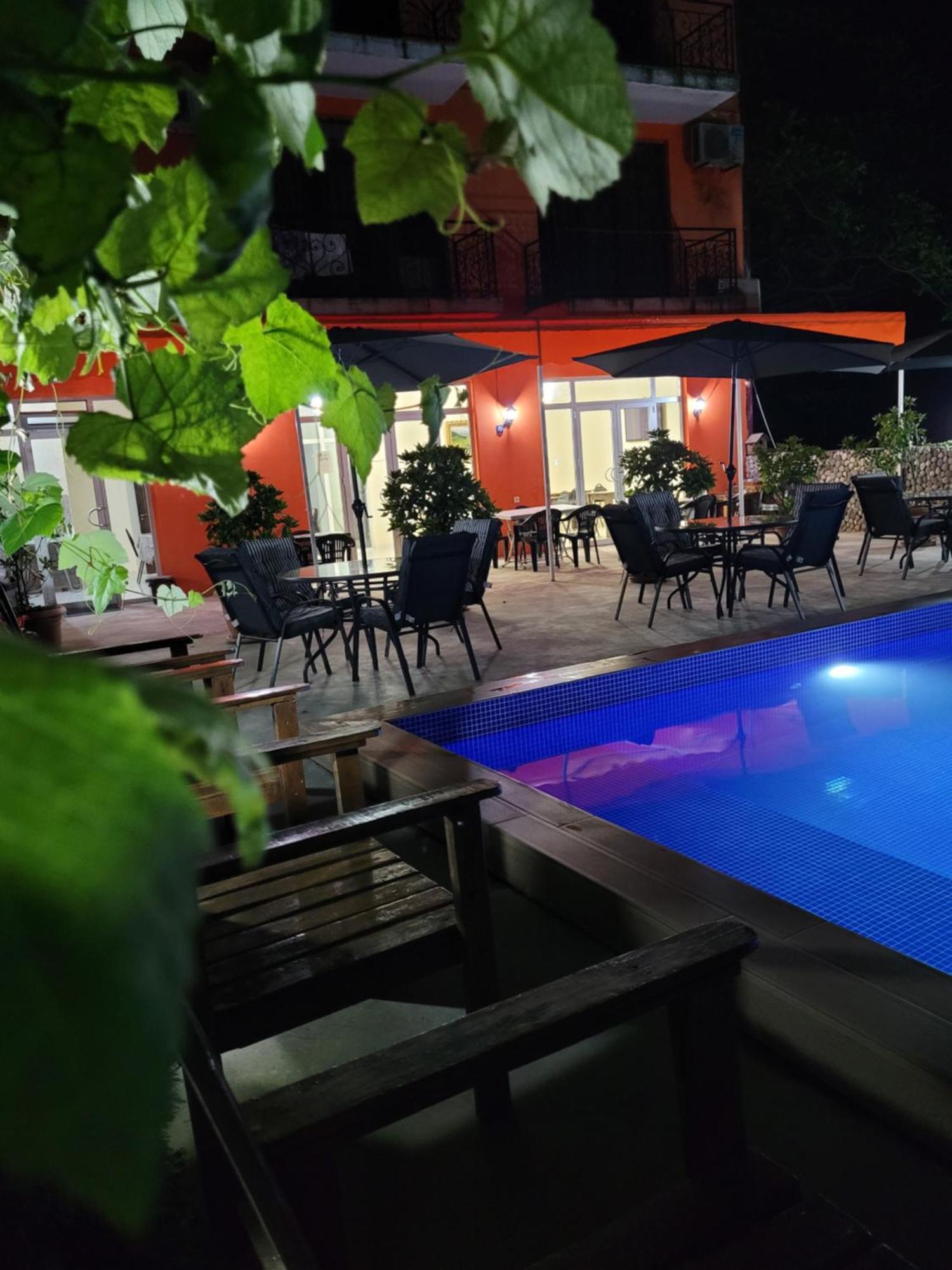 Vizitori Hotel Gonio المظهر الخارجي الصورة